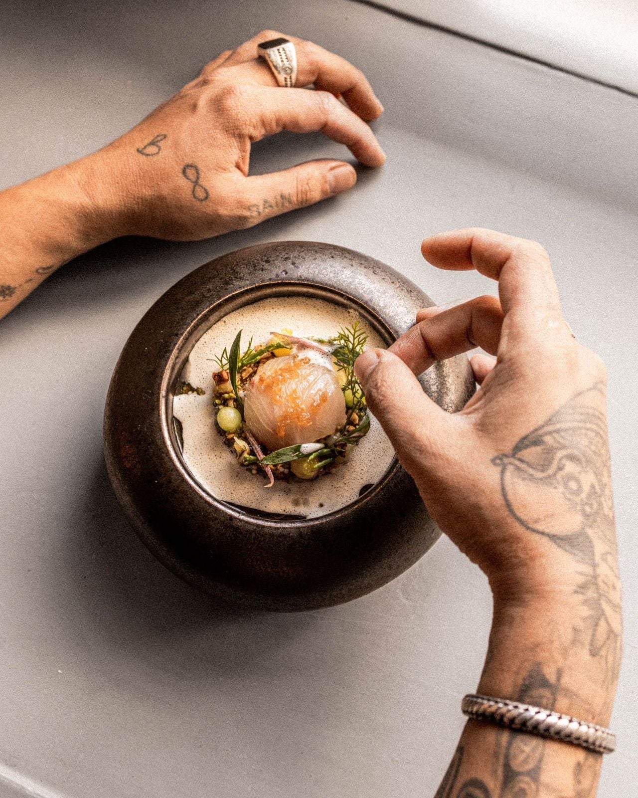 Een gerecht van restaurant De Rozario, gemaakt door chef Jermain