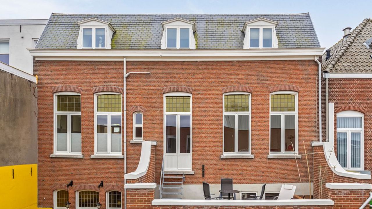 De achterkant van het huis (foto: Grosfeld makelaardij)