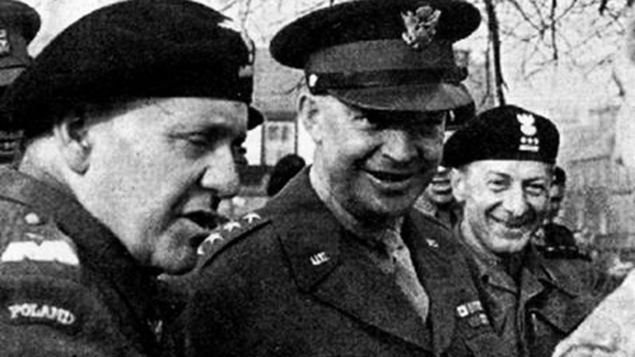 Generaal Maczek (links) met opperbevelhebber Eisenhower (foto: archief)