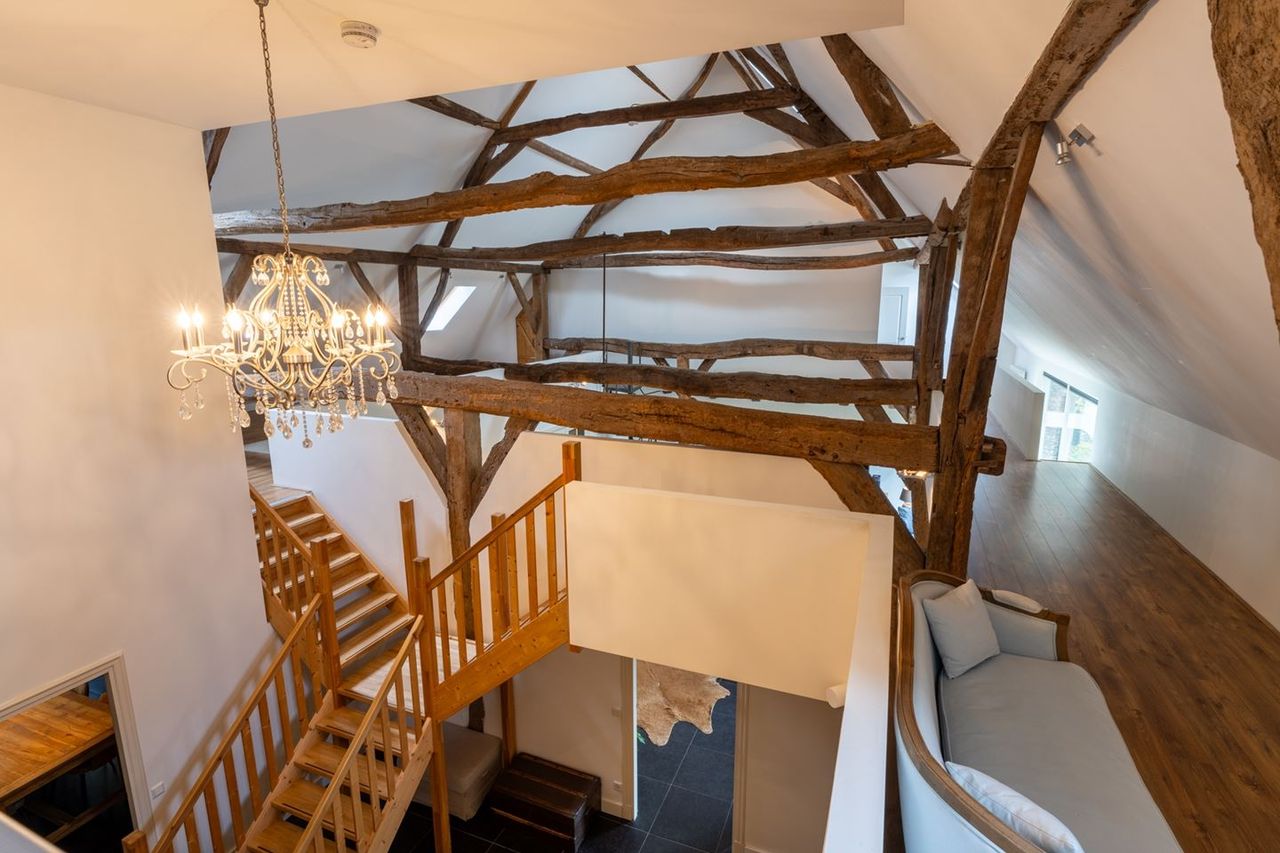 De houten gebintconstructie (foto: De Makelaars van Altena)