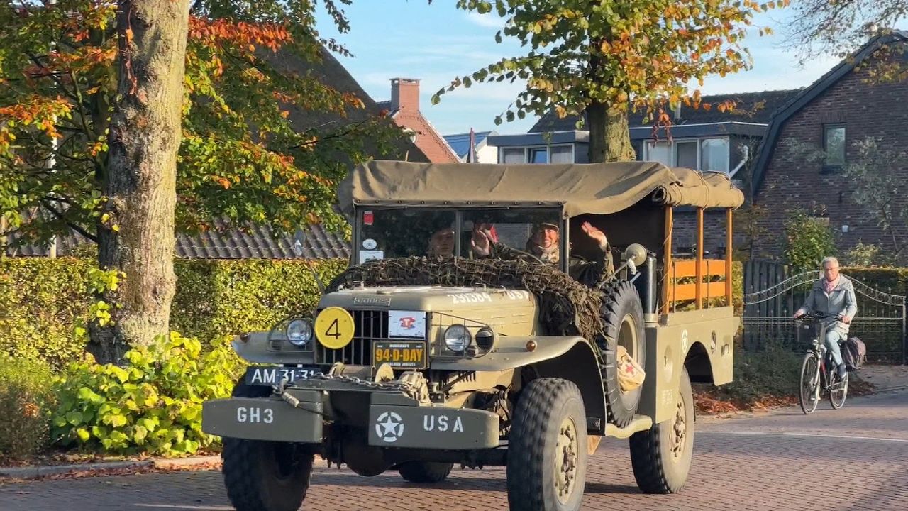 Veel voertuigen reden mee in de stoet (foto: Floortje Steigenga / Omroep Brabant)