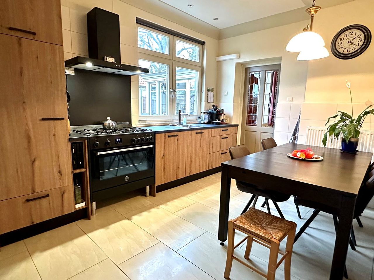 De keuken is in 2023 vernieuwd (foto: Giesbers& De Kort).