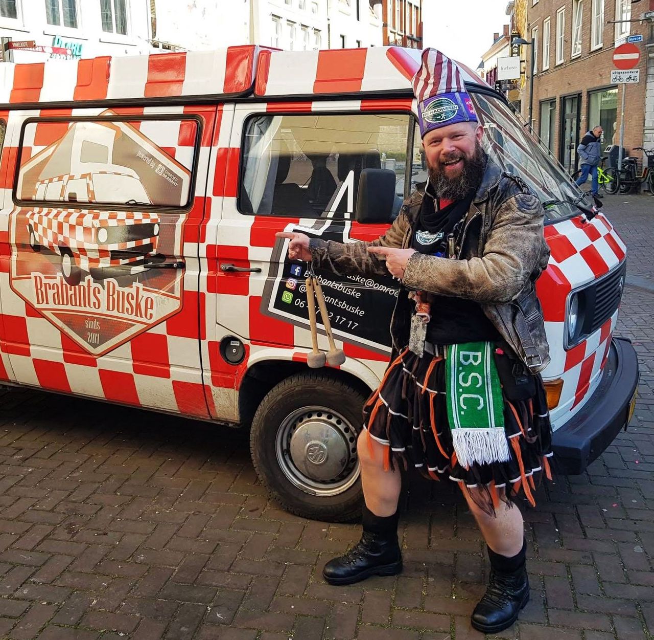Toon Brood op de Markt in Roosendaal (foto: privécollectie))