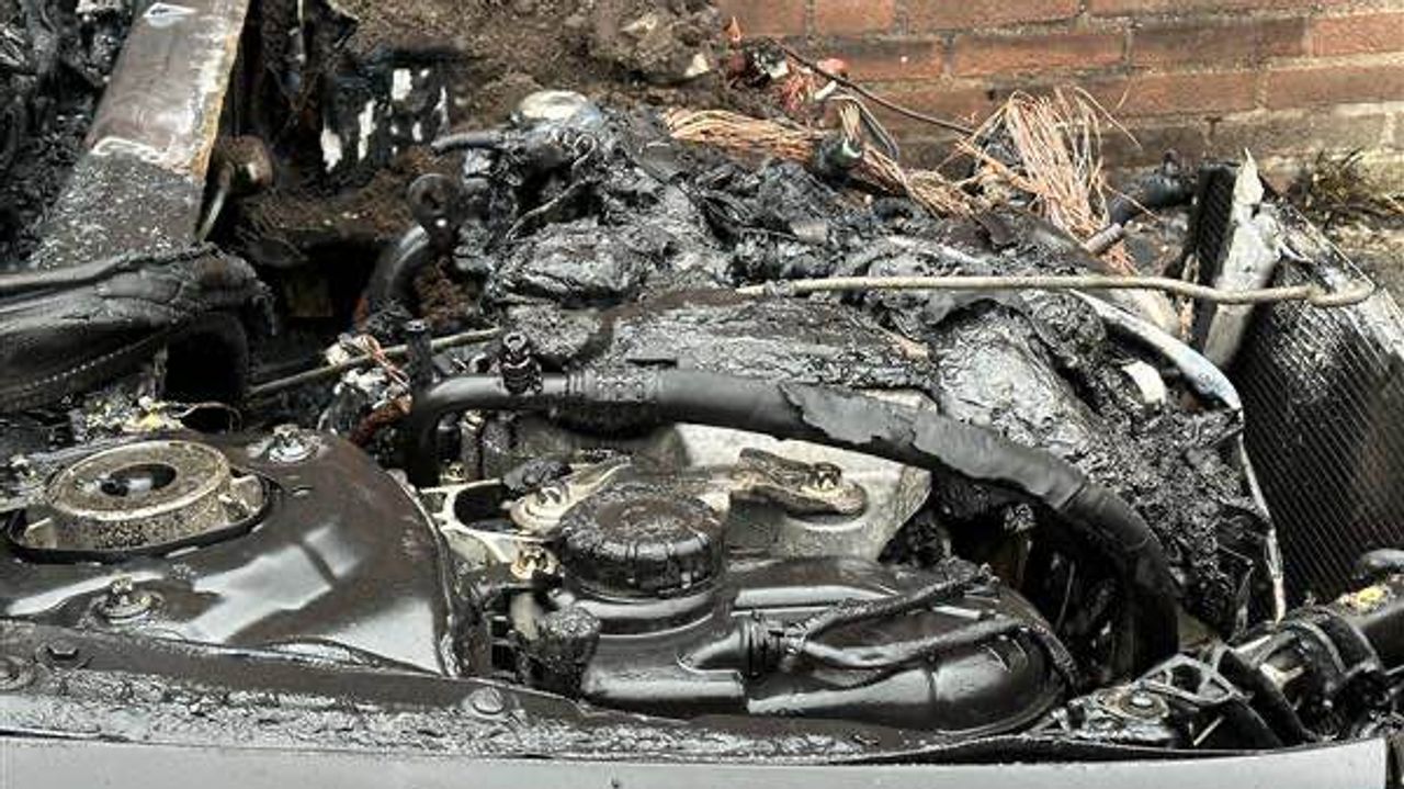 De brand is waarschijnlijk ontstaan door kortsluiting (foto: Carlijn Kösters).