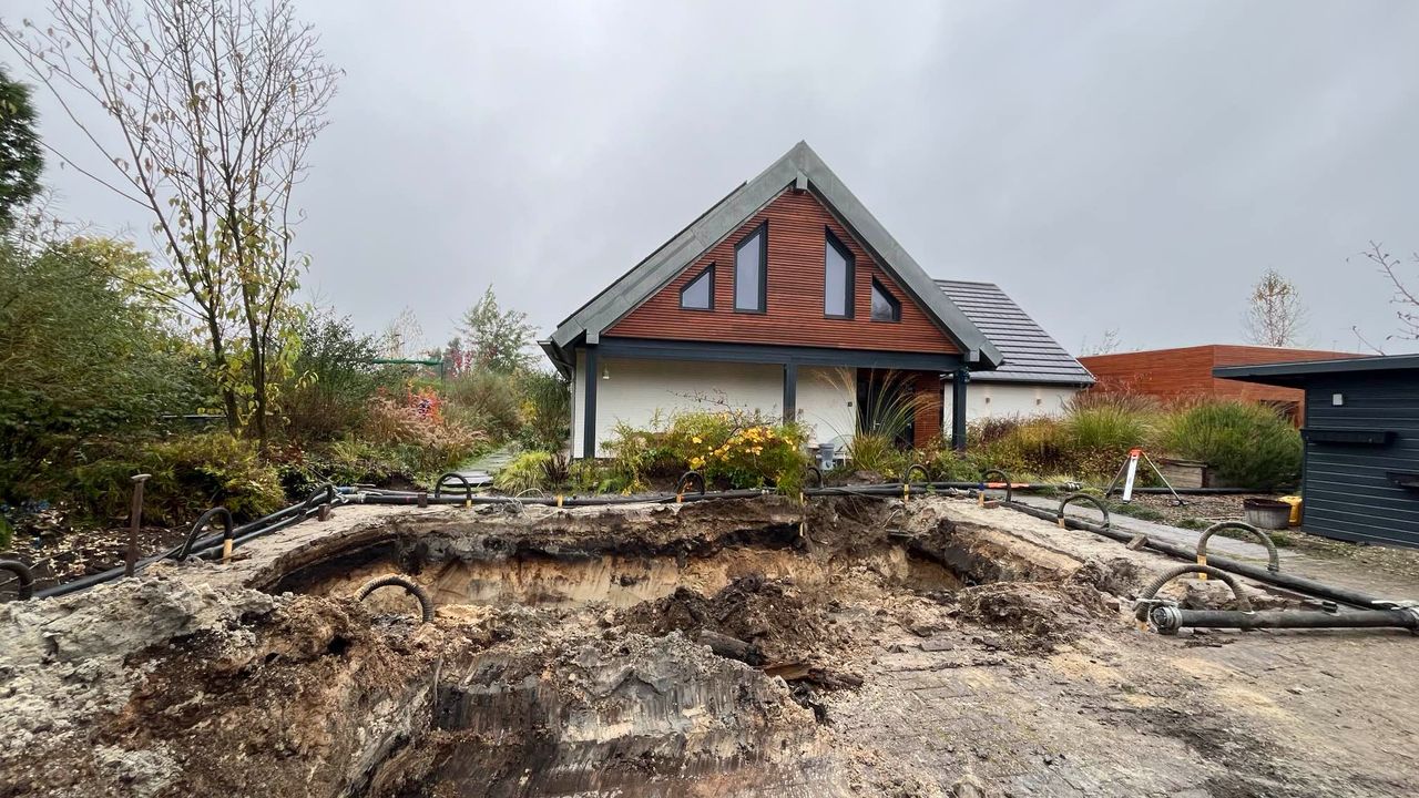 De uitgegraven voortuin van Bart. (foto: Floortje Steigenga)