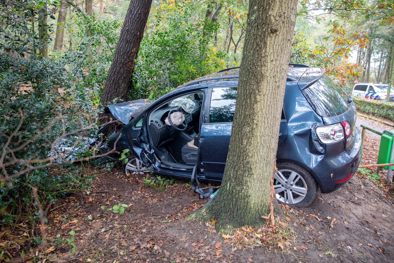 De wagen reed zich vast (foto: Christian Traets/SQ Vision).