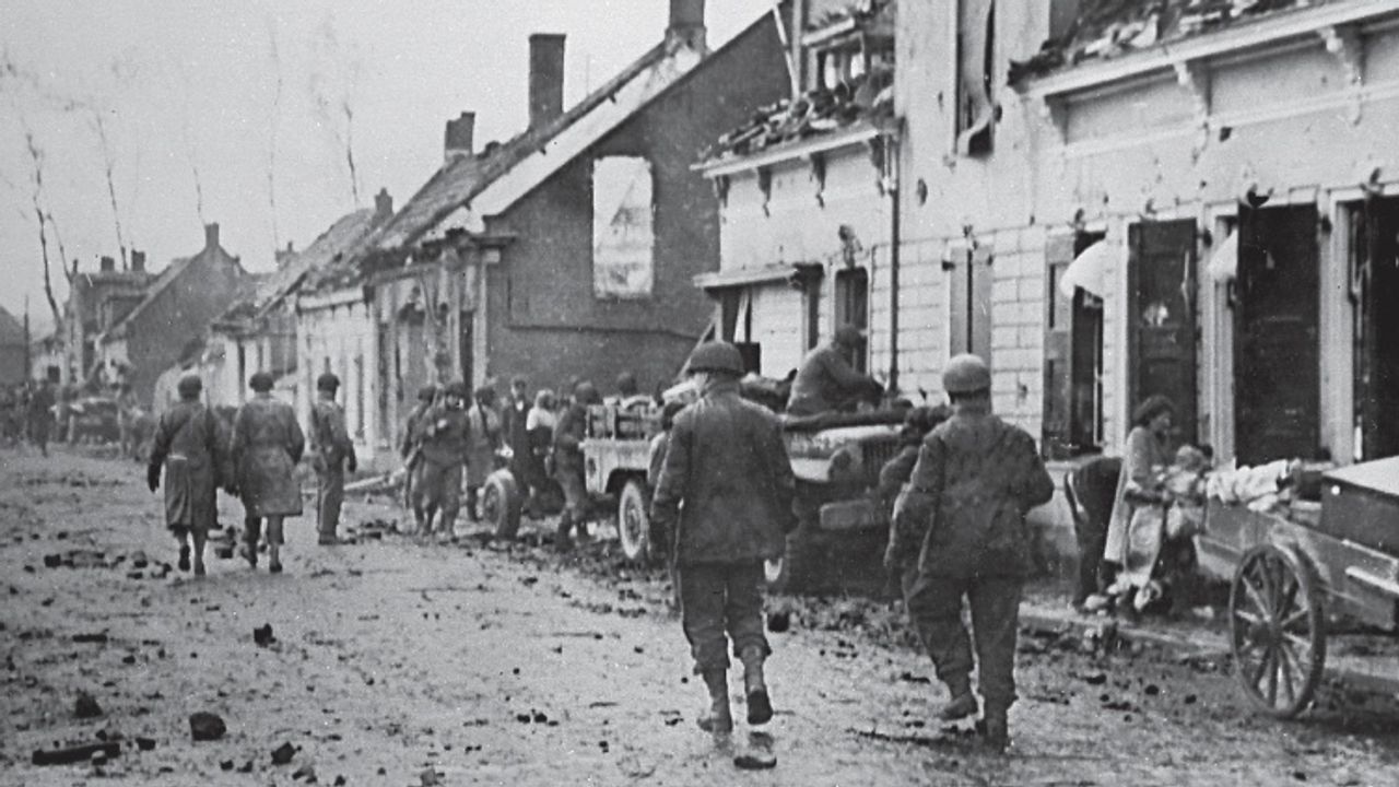 Timberwolves in Standdaarbuiten, begin november 1944 (foto: archief).