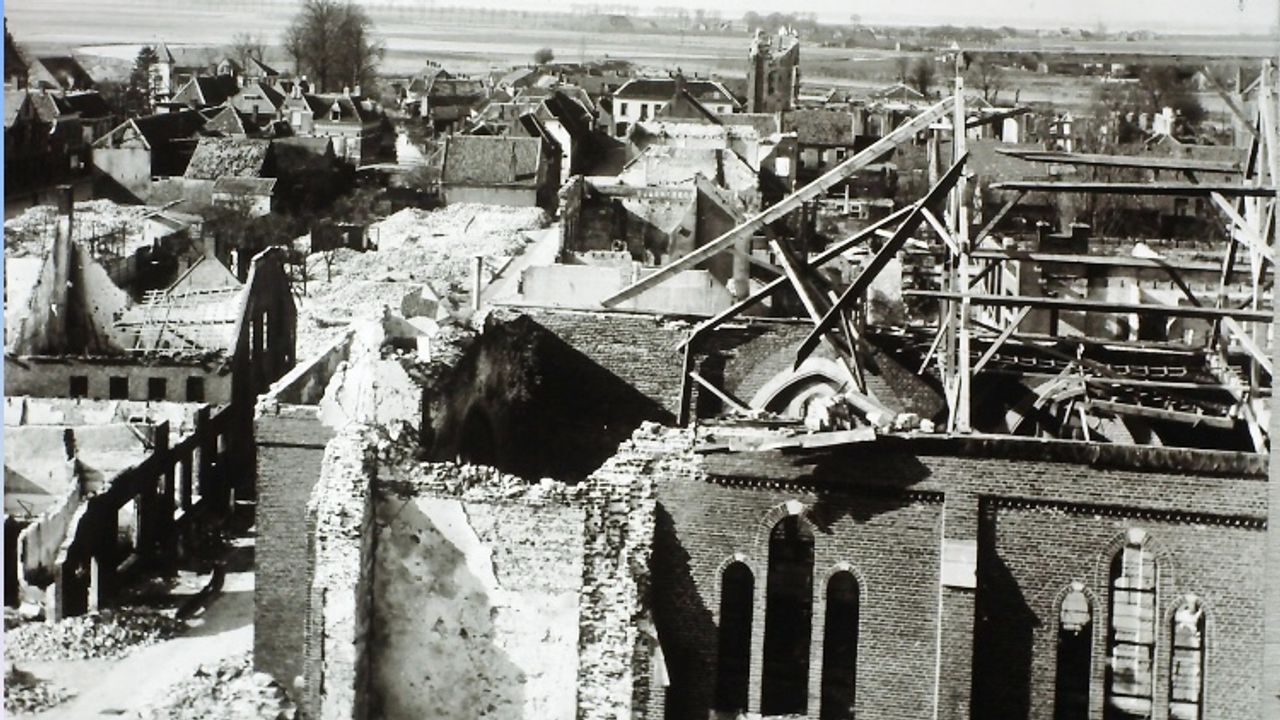 Klundert, verwoest bij de bevrijding (foto: archief).