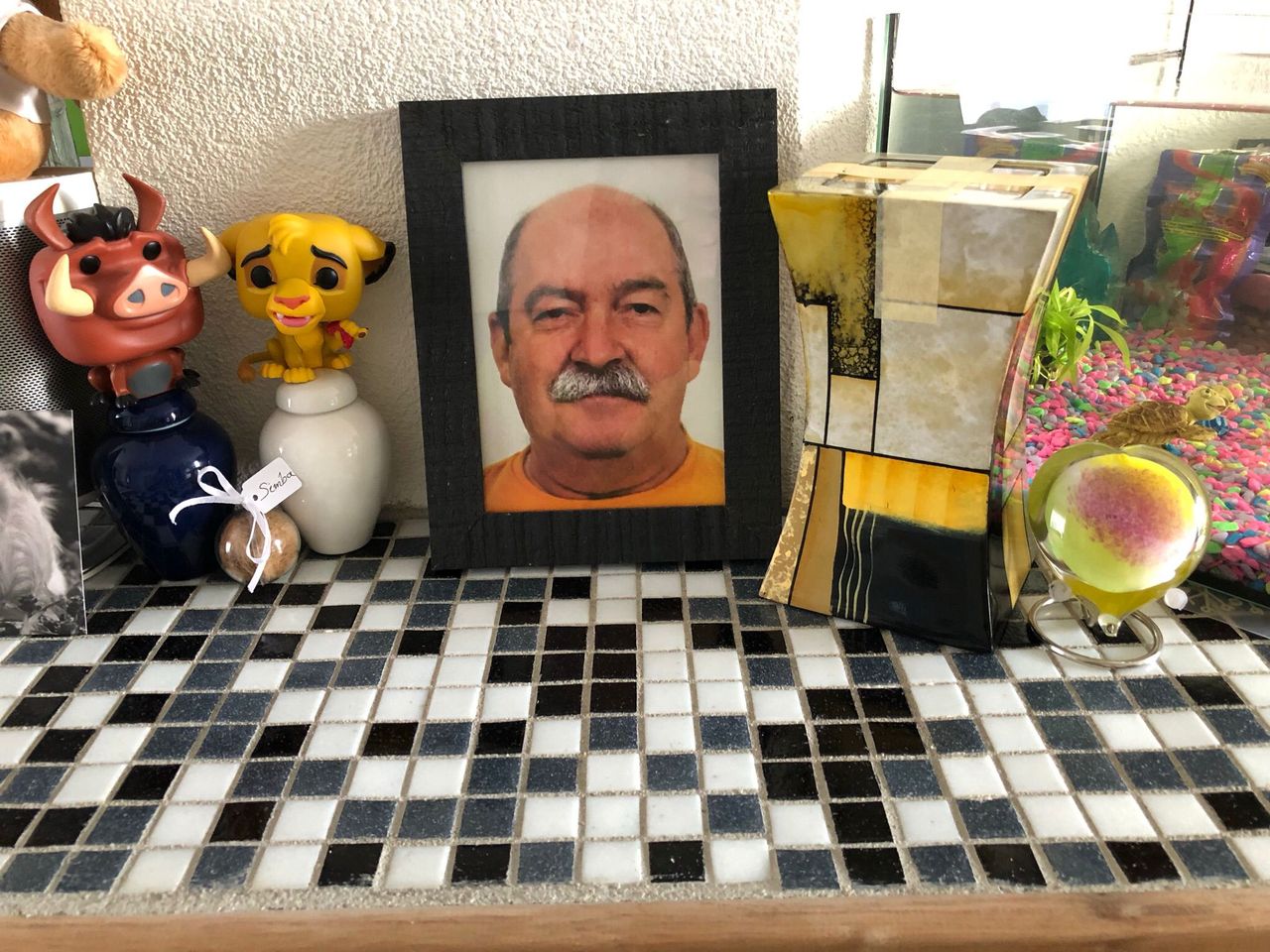 De gedenkplek bij Guanita thuis voor haar vader (privéfoto).