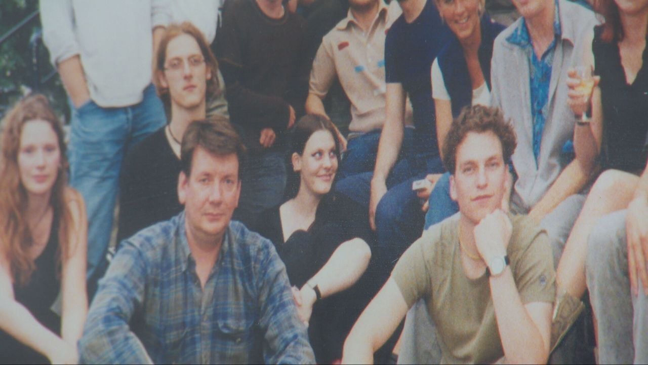 Een foto van de eerste lichting leerlingen, met Floor Jansen in het midden (foto: Floor Foole). 