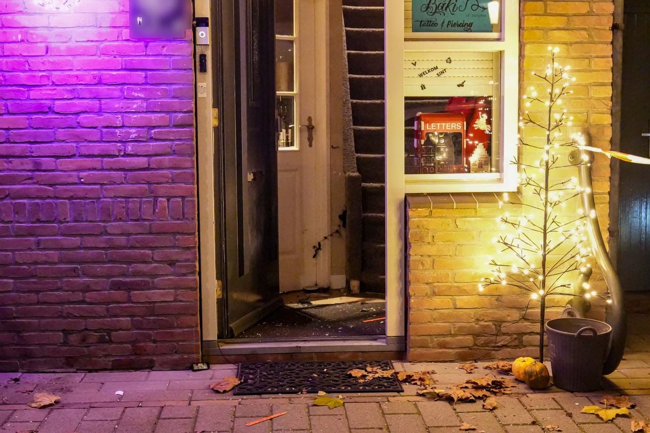 Schade na de ontploffing in Helmond (foto: Harrie Grijseels/SQ Vision).