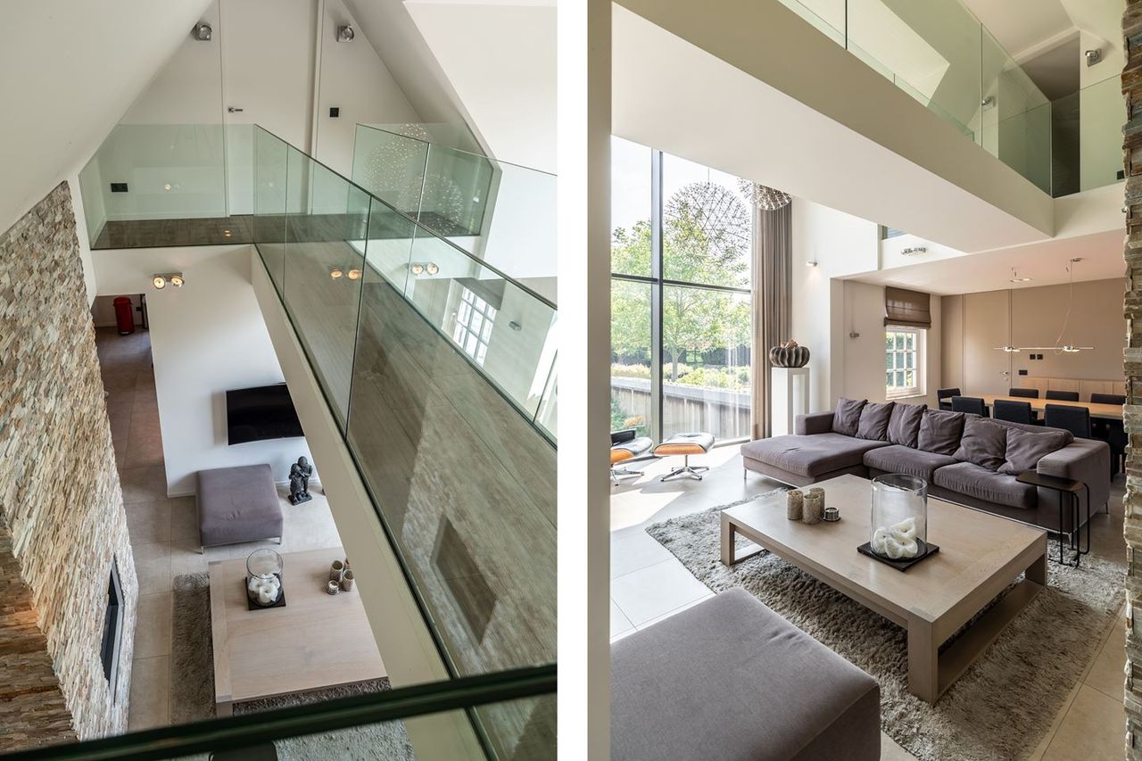 De glazen loopbrug, te zien vanuit de woonkamer (foto: Van Baarle Makelaardij).