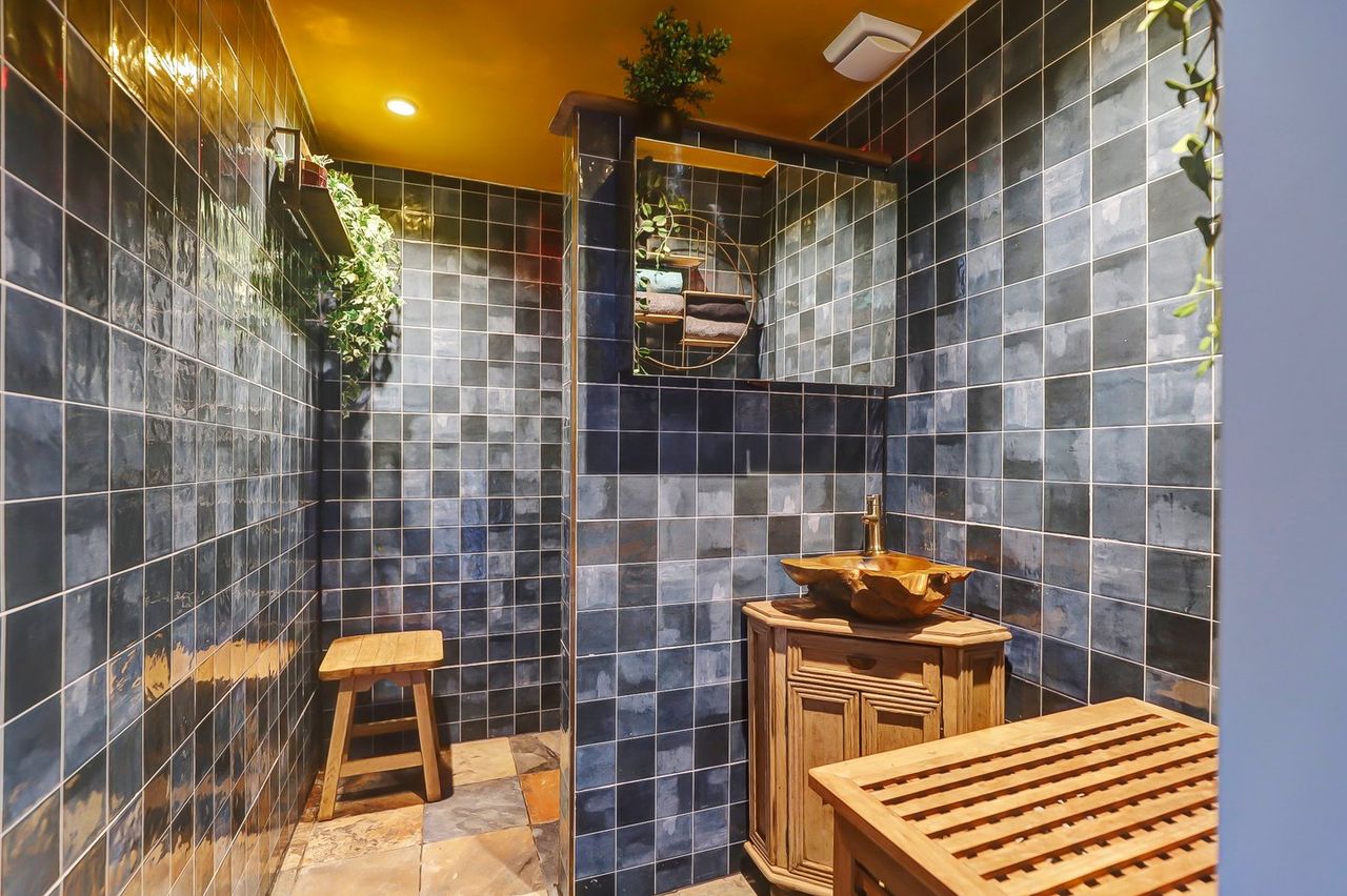 De badkamer in het huis (foto: Kanters Garantiemakelaars).