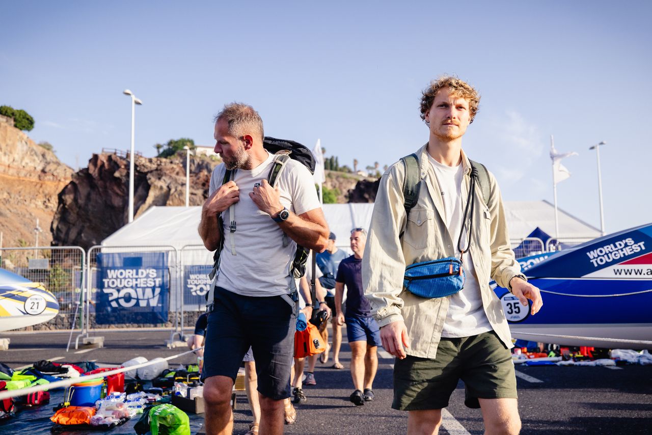 Mark en Tom bij de start (foto: World's Thougest Row).