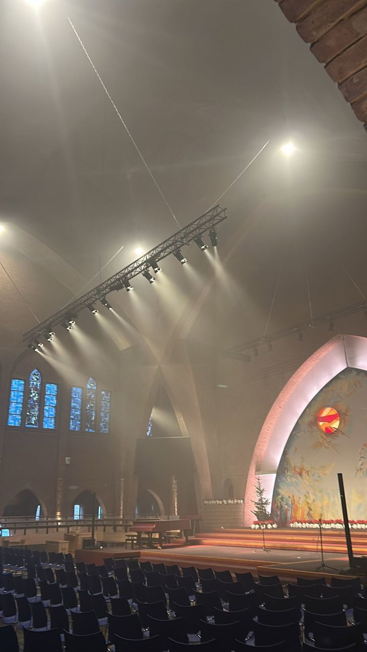 De rook in het gebouw (foto: Geert Siefken).