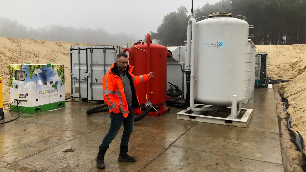 projectleider Assink voor de zuiveringsinstallatie (foto: Willem-Jan Joachems)