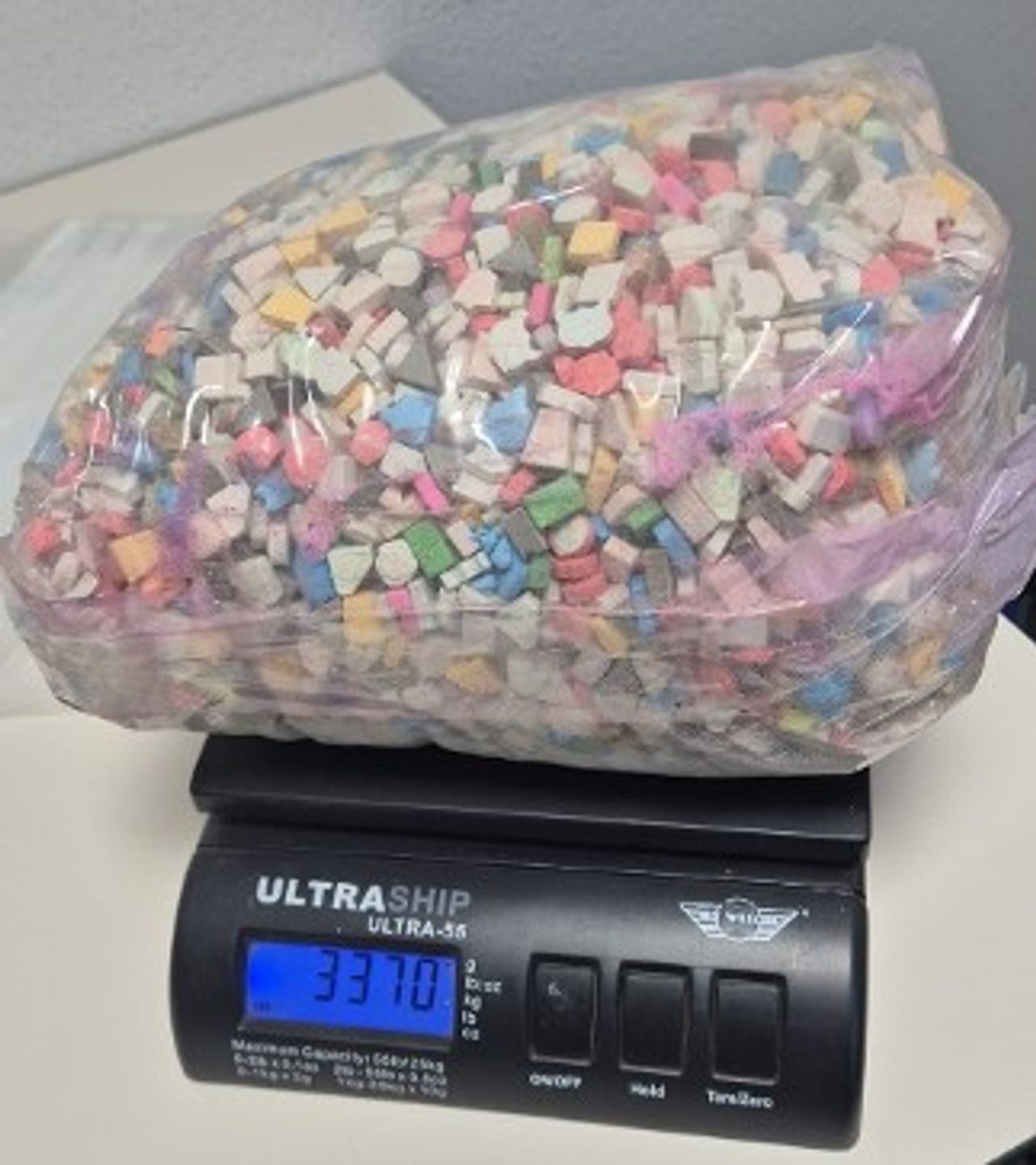 In het lab werden ook xtc-pillen gevonden (foto: Politie).