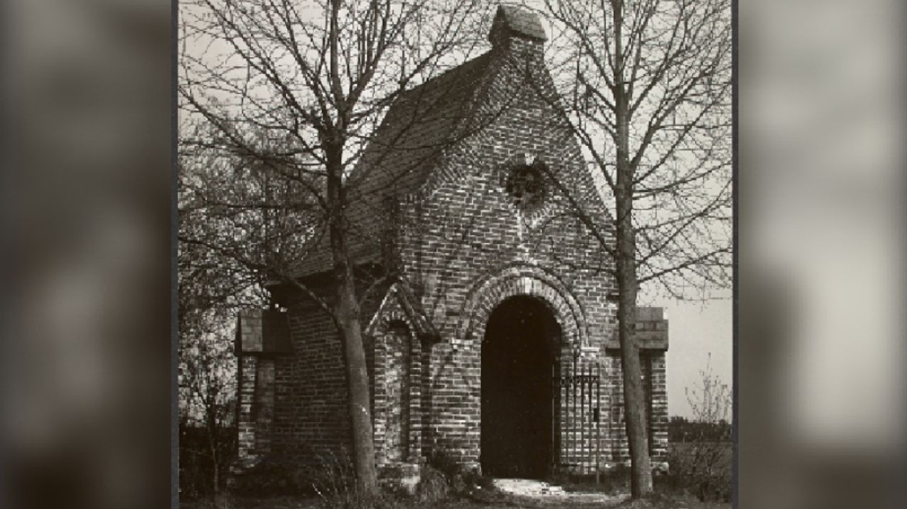 De Sint Valentinuskapel in 1960 (foto: Thomas van Hulsel).
