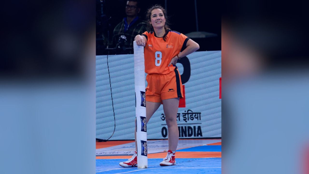 Juliette was als nummer acht aanvoerster van het damesteam (foto: Juliette Smits).