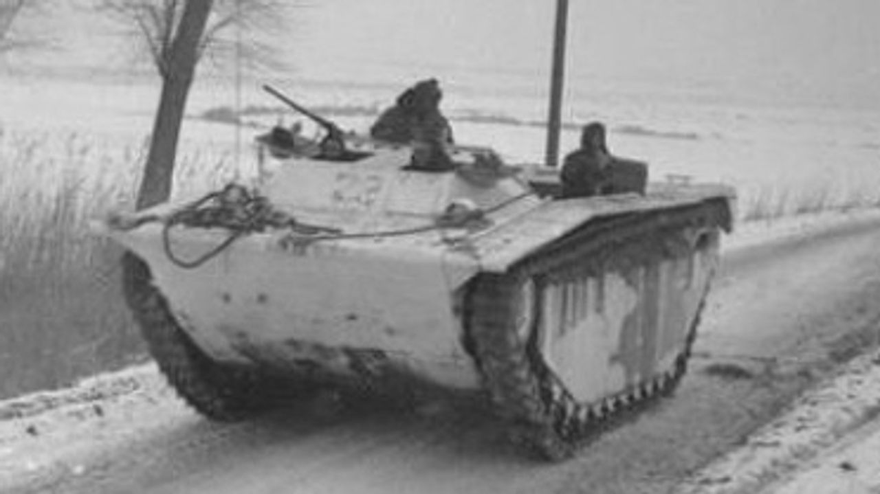 Buffalo van het 80 Assault Squadron aan het Maasfront (foto: archief)