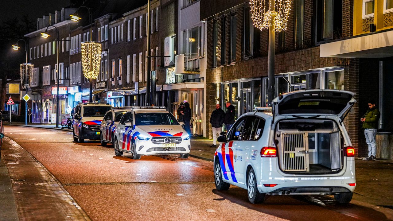 De Kruisstraat werd gedeeltelijk omsingeld (foto: SQ Vision).
