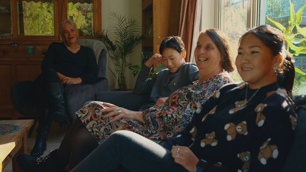 Stella met haar vrouw Dolly en twee kinderen (beeld: Omroep Brabant).