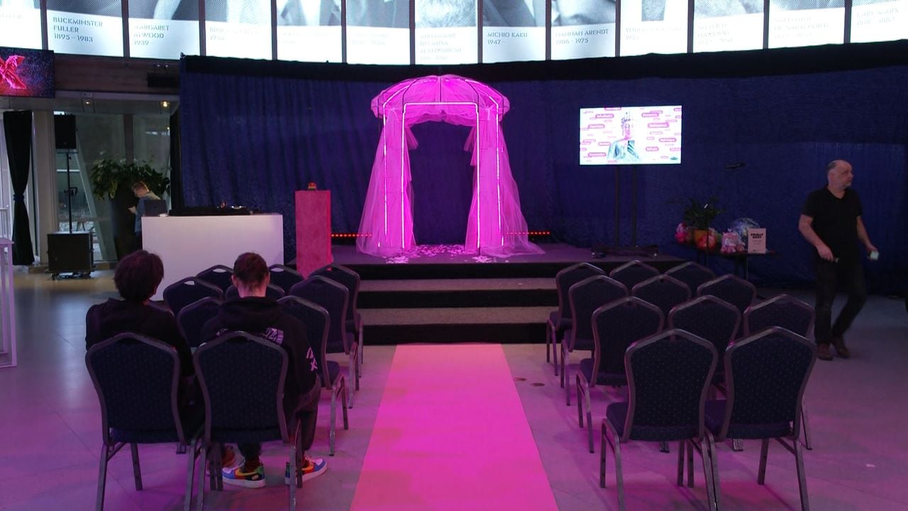 Het roze altaar (Foto: Jan Waalen).