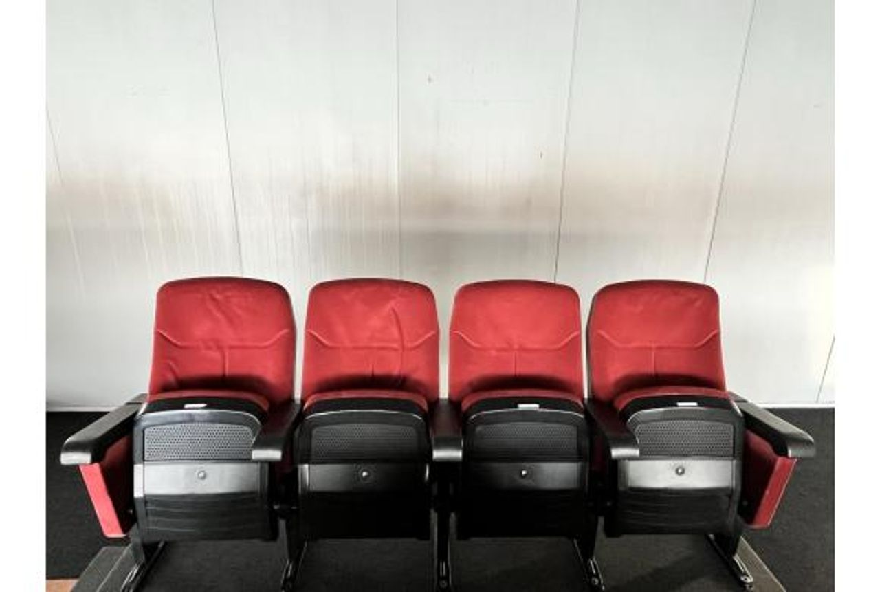 Ook per vier te verkrijgen (foto: VNM Auctions).