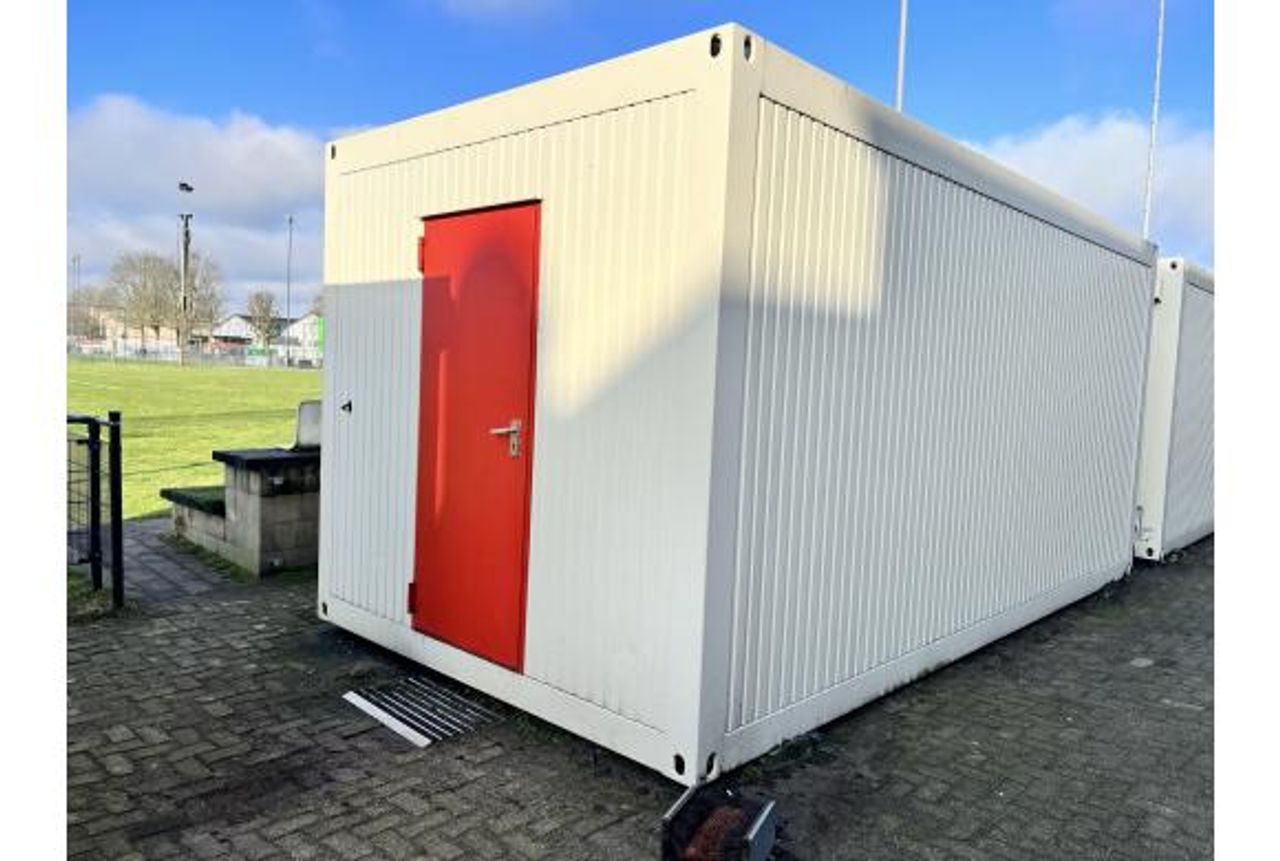 Het kleedhok/keet (foto: VNM Auctions).