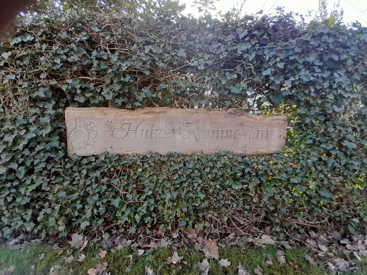 Een van de weinige tastbare dingen die herinnert aan Rommeldam (foto: Henk van Ingen). 