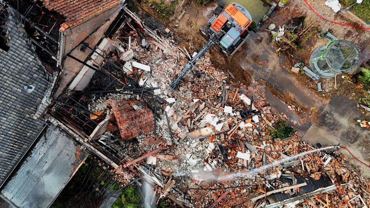 De schade na de brand is groot (foto: Bart Meesters/Persbureau Heitink).