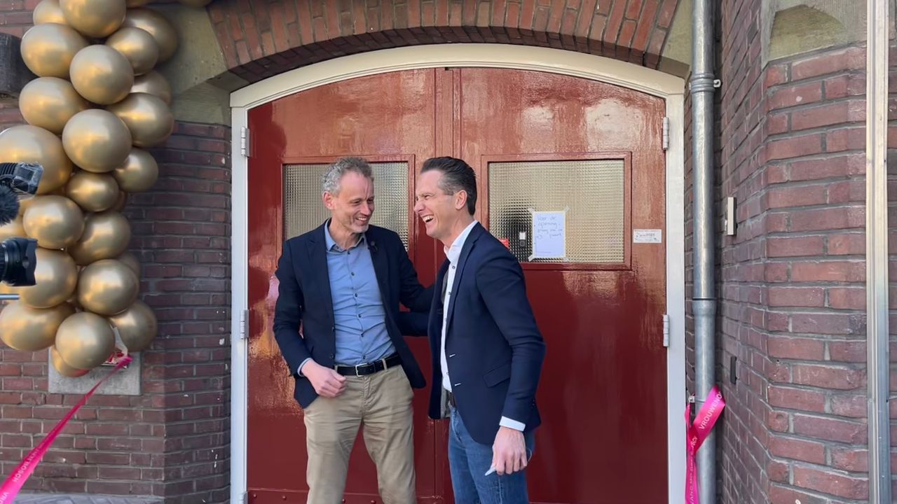 Thijs Honig en Pieter Paul Slikker openen officieel de vrouwenopvang (foto: Megan Hanegraaf).