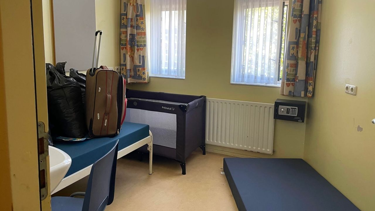 Een kamer in de oude vrouwenopvang (foto: Pieter Paul Slikker).