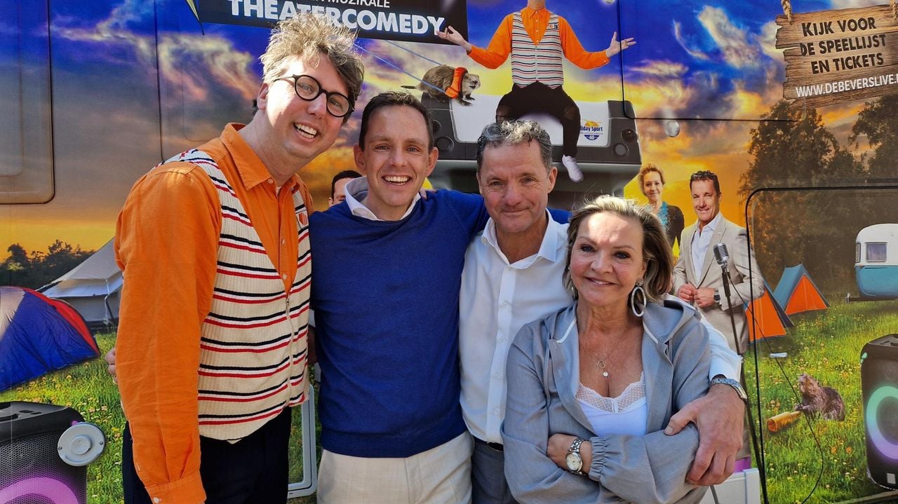 De Bevers gaan een theatertour doen met Adje en Mariska van Kolck (foto: Tom Berkers).