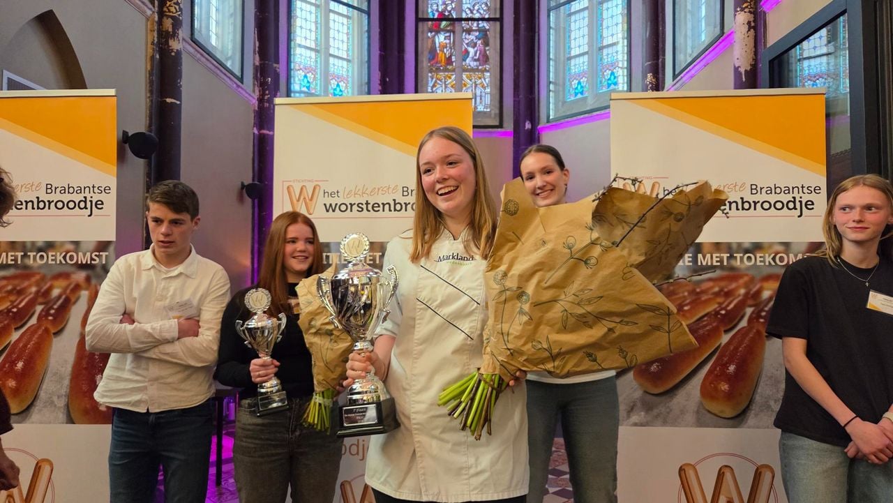 Lotte Kuijlen is de winnaar in de categorie vmbo (foto: Noël van Hooft/Omroep Brabant)