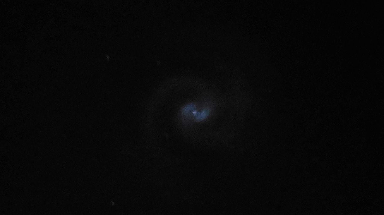 Is het een swirl rond een satelliet door de luchtvochtigheid? (foto: Miranda Michels).