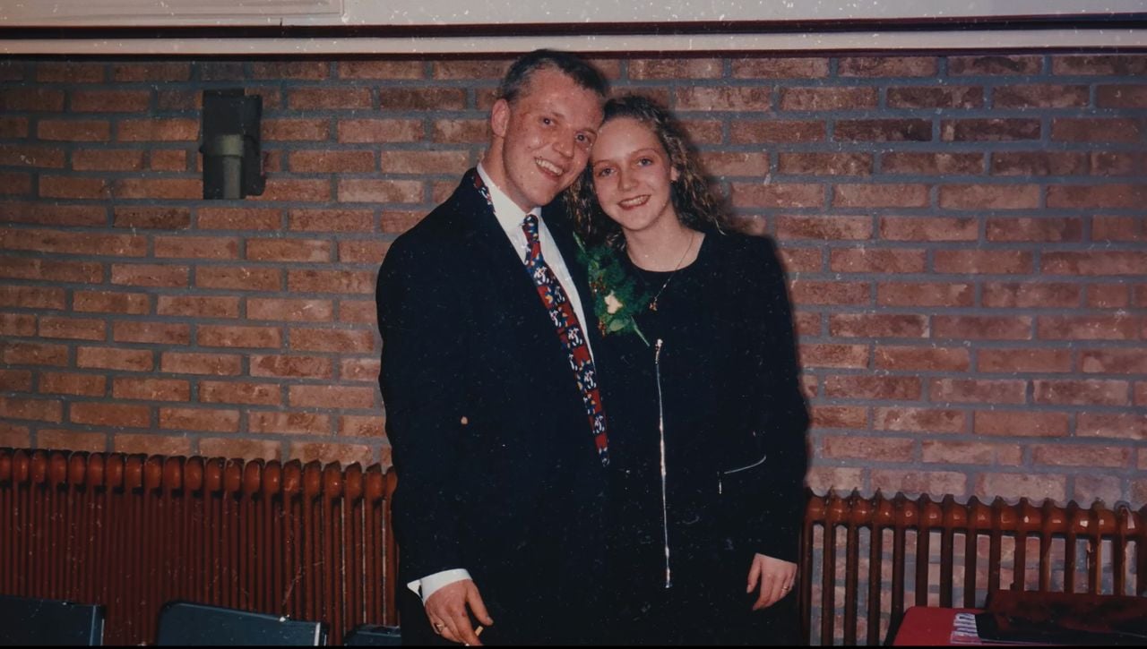 Albert met zijn zusje in jongere jaren (foto: TOXIC).