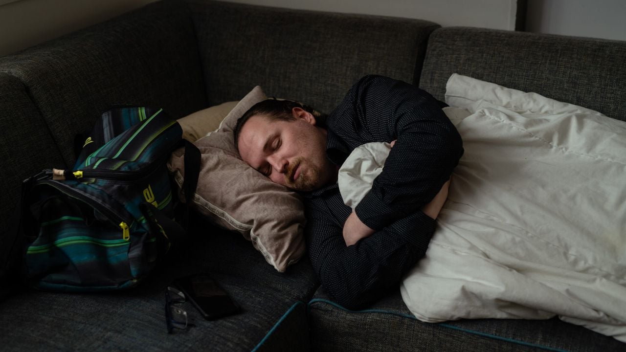 Onzichtbare daklozen overnachten vaak bij vrienden (foto: Kansfonds.nl).