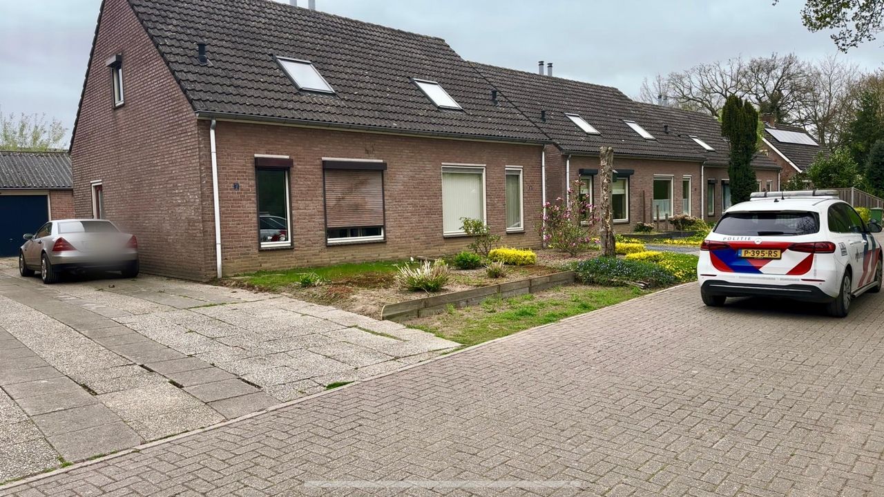 Het huis waar geschoten is (foto: Jan Peels). 