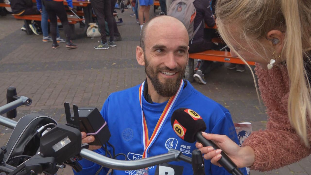Een trotse Peter kwam over de finish bij Wings for Life Breda (foto: Omroep Brabant). 