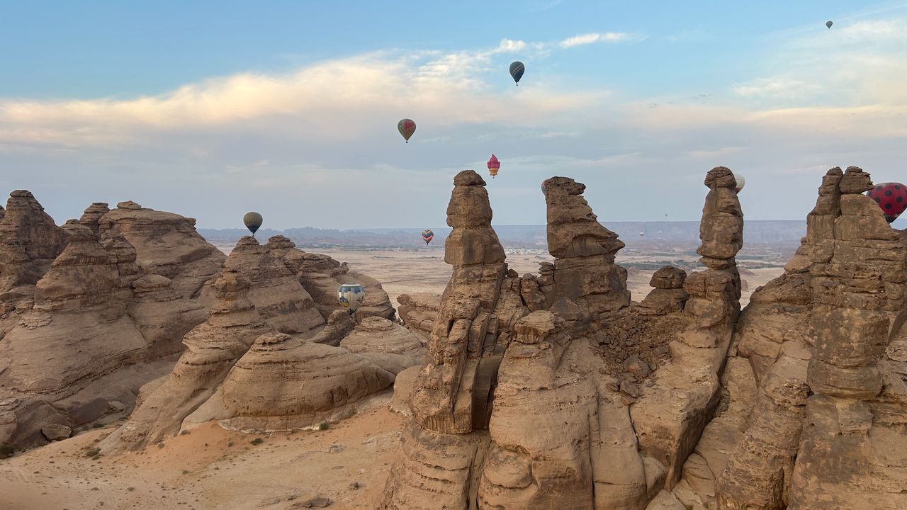 Sven maakte ballontochten door de woestijn in Saudi-Arabië (foto: Sven de Hoogd.