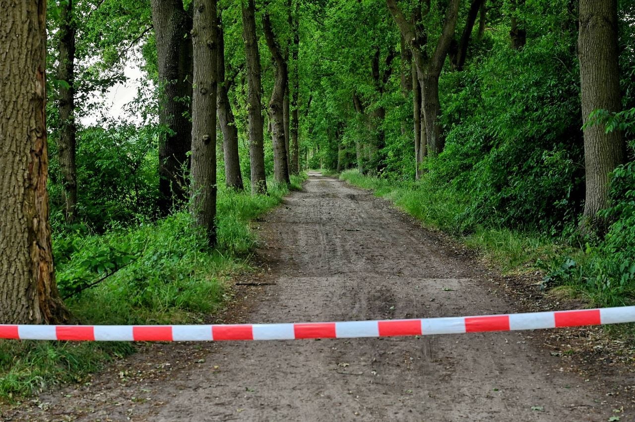 Een gebied is afgezet (foto: Toby de Kort/Persbureau Heitink).