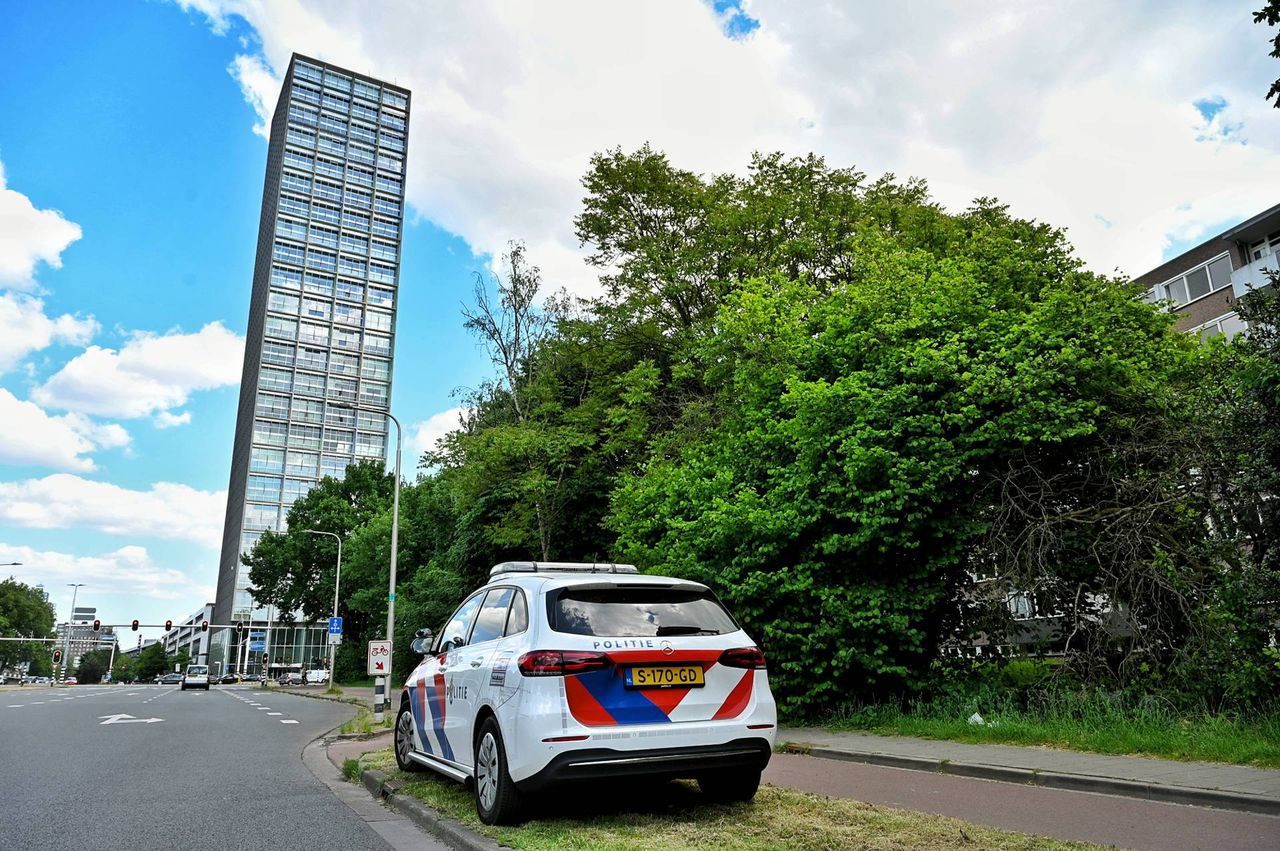 De politie in Tilburg (foto: Toby de Kort/Persbureau Heitink).