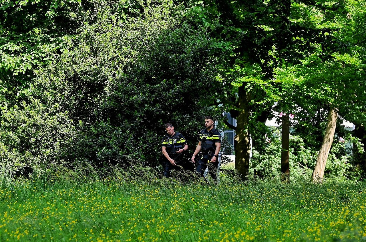 De politie doet onderzoek in Tilburg (foto: Toby de Kort/Persbureau Heitink).