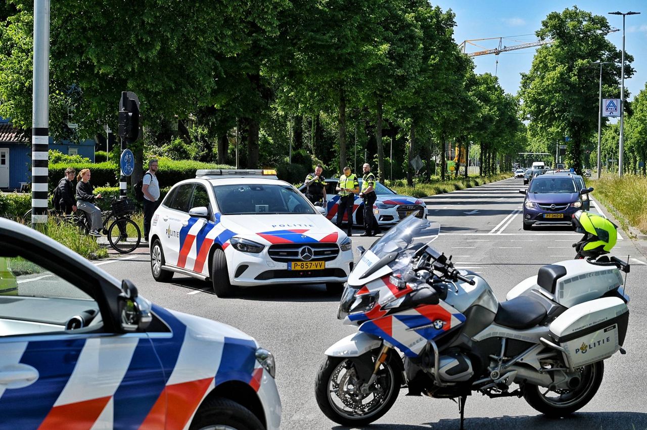 Het ongeval vond plaats bij de oversteekplaats voor fietsers (Foto: Toby De kort/ Persbureau Heitink.)