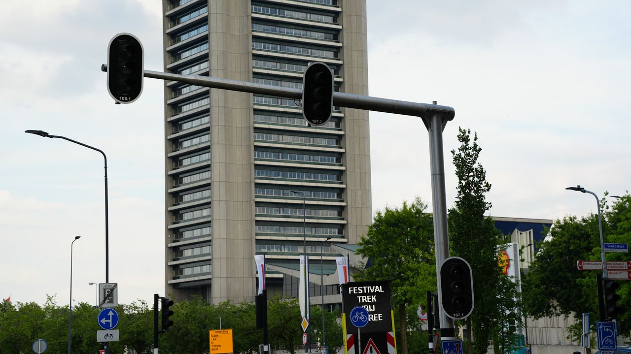 Verkeerslichten doen het niet (foto: Erik Haverhals/Persbureau Heitink).