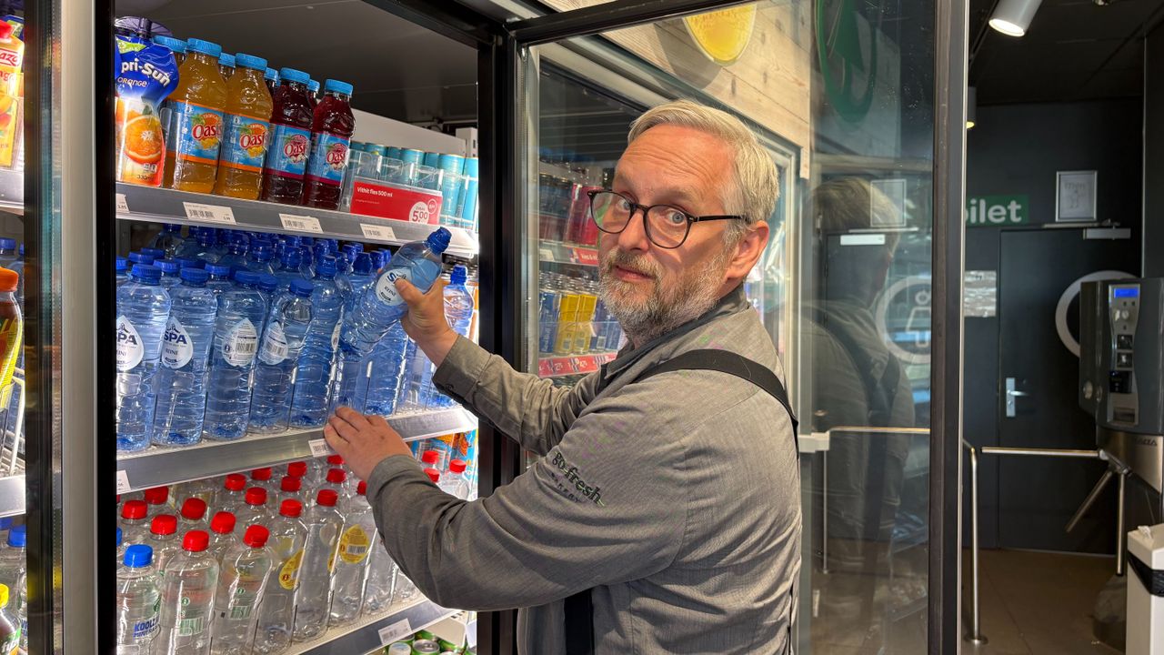 Sitemanager Jos van Gulick moet opnieuw water bijvullen (foto:: Omroep Brabant).