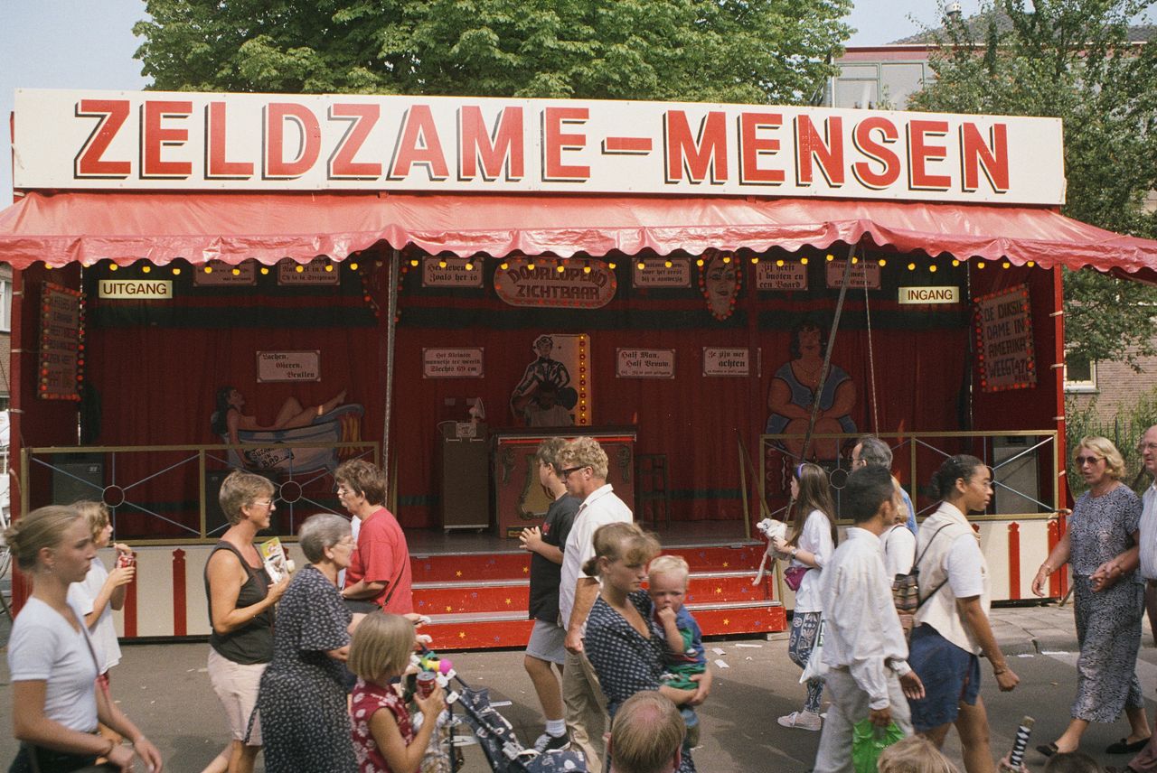 De attractie Zeldzame Mensen (foto: Multivision& Partners, Collectie Regionaal Archief Tilburg).