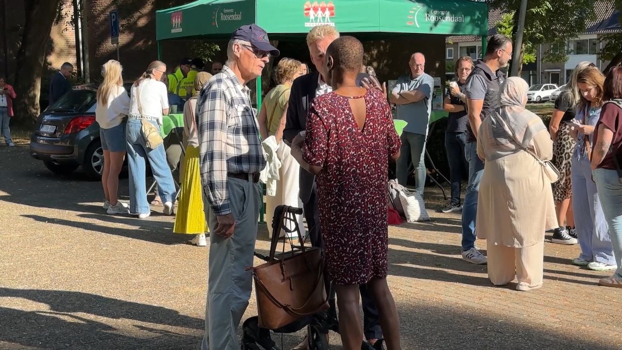 Er is een tent door de gemeente opgezet in de wijk waar mensen naartoe kunnen komen (foto: Omroep Brabant).