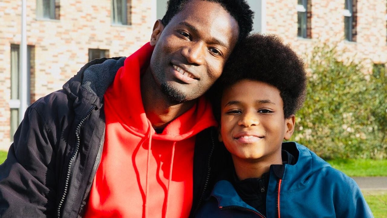 Momodou met zijn zoon Batou (eigen foto).